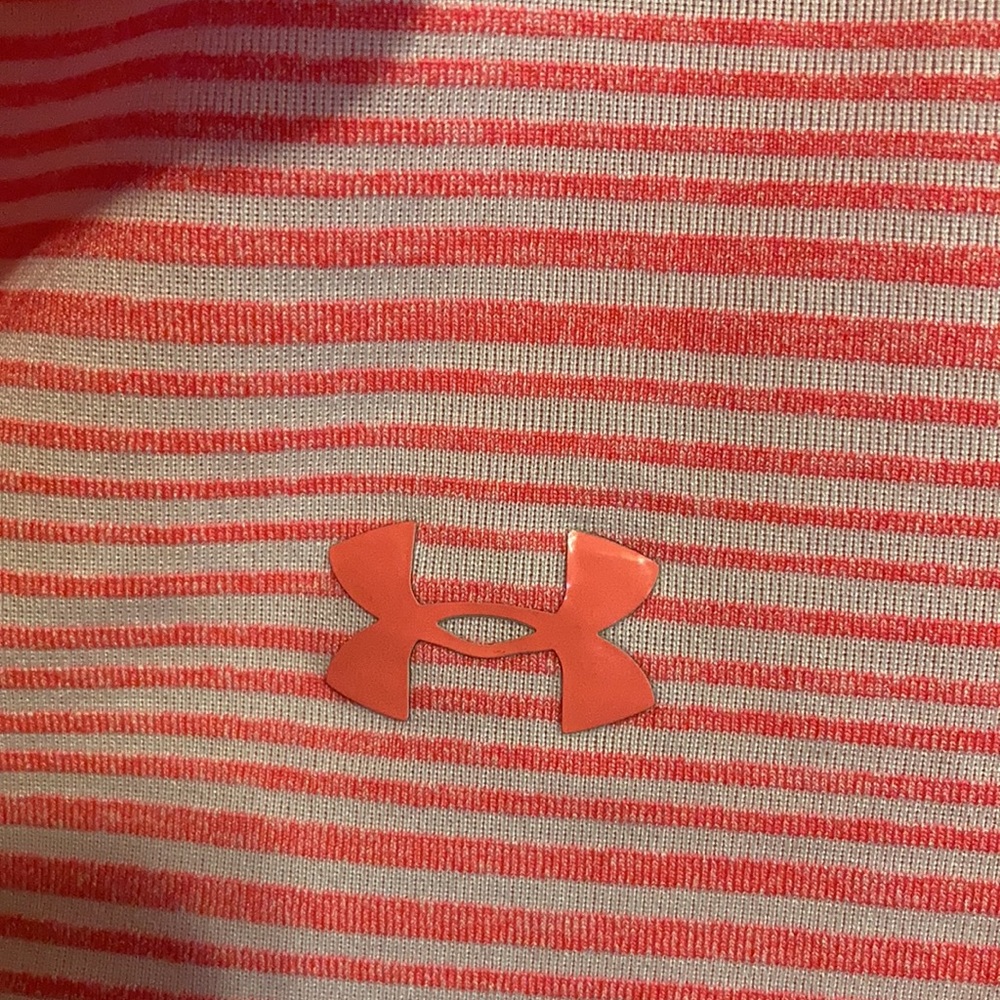 Bundle Of Two Under Armour Shirts Size S - image 7